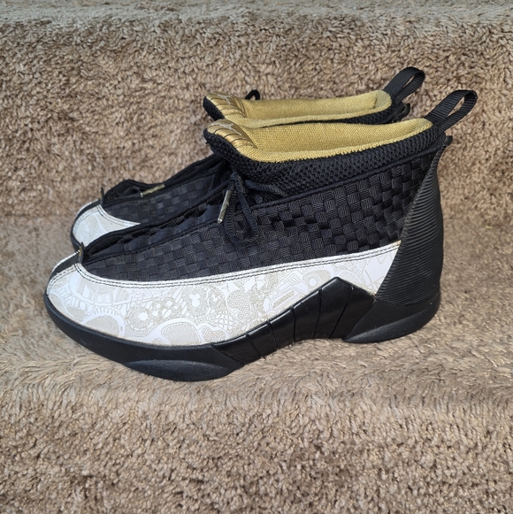 Jordan 15 Retro LS Laser Mens Size 9.5 Black/White/Gold